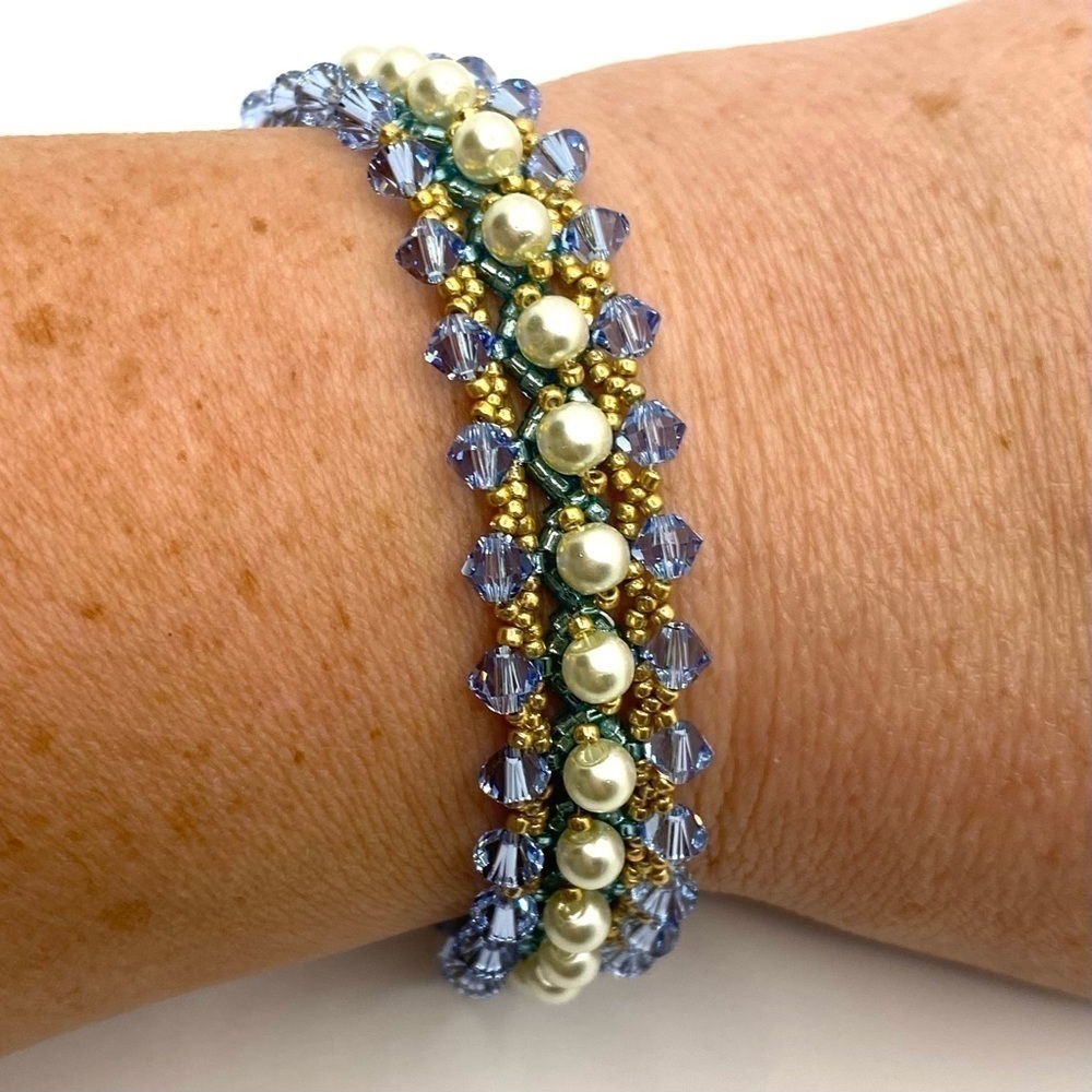 Bracelet Artisan Handmade Chrystal Beads Faux Pearls Beaded Blue White 7.5”